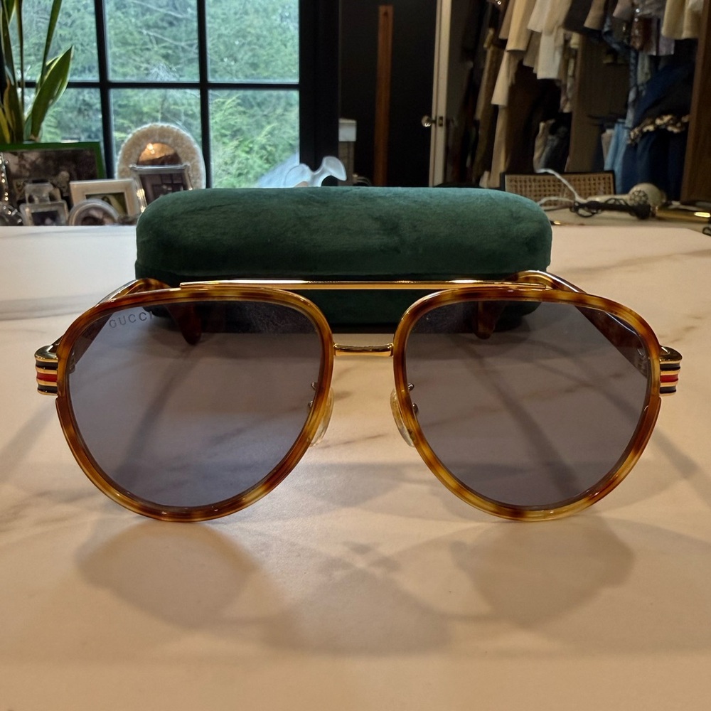 Gucci Aviator Sunglasses - Picture 4 of 9